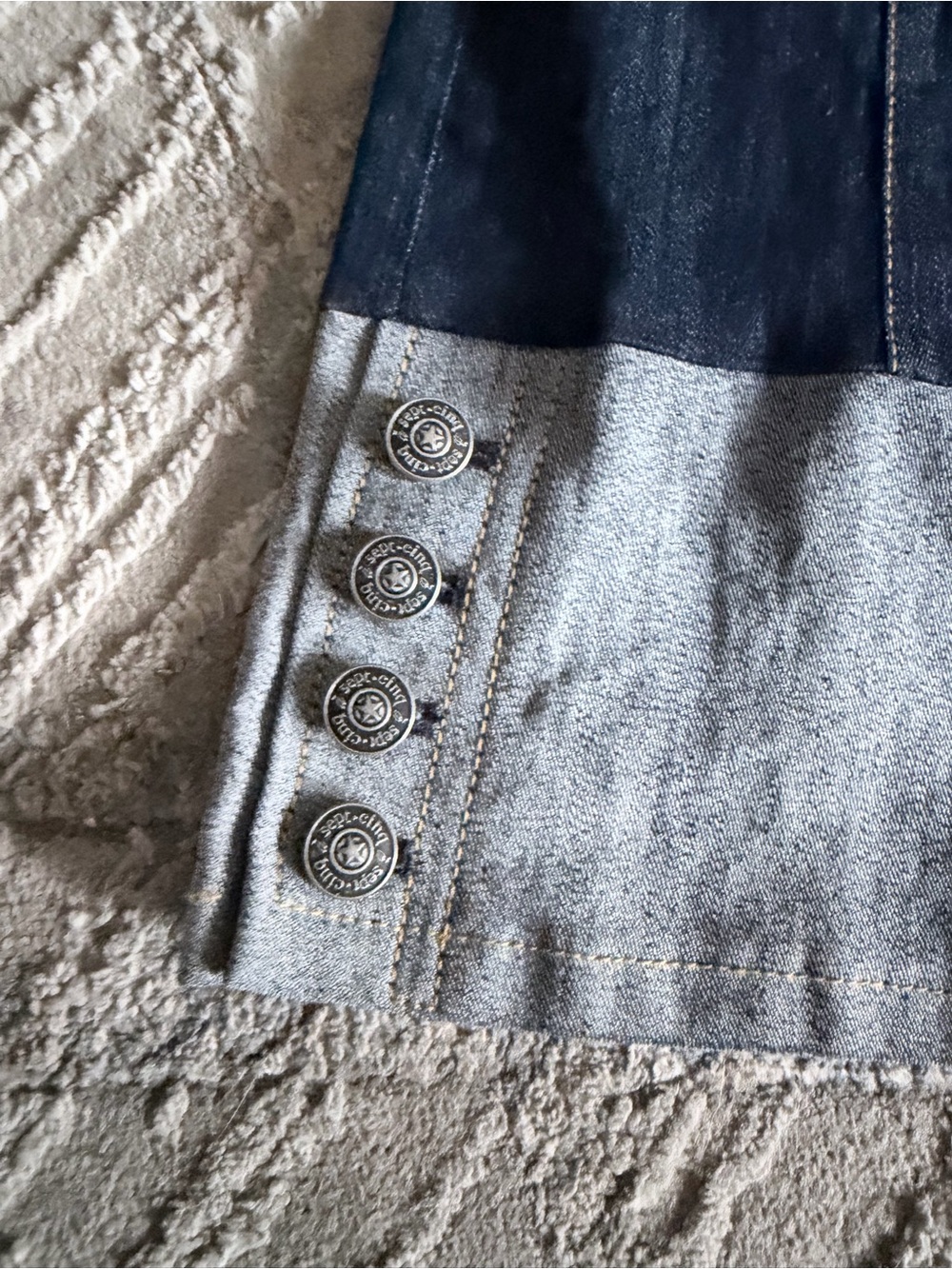 cinq à sept Dark Indigo Denim Jeans with Light Cuffs with buttons size 4 - Picture 2 of 7